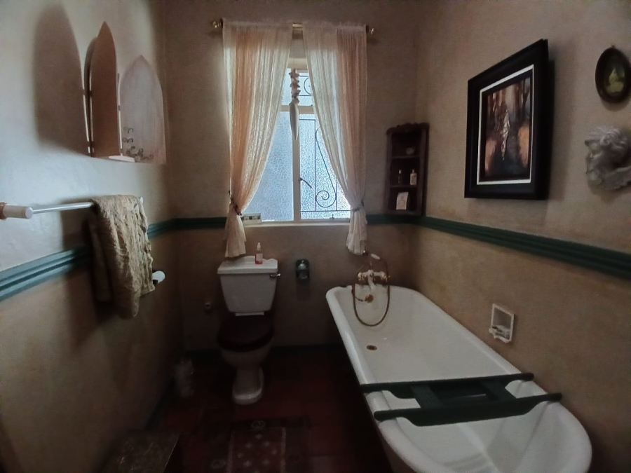 4 Bedroom Property for Sale in Herlear Northern Cape